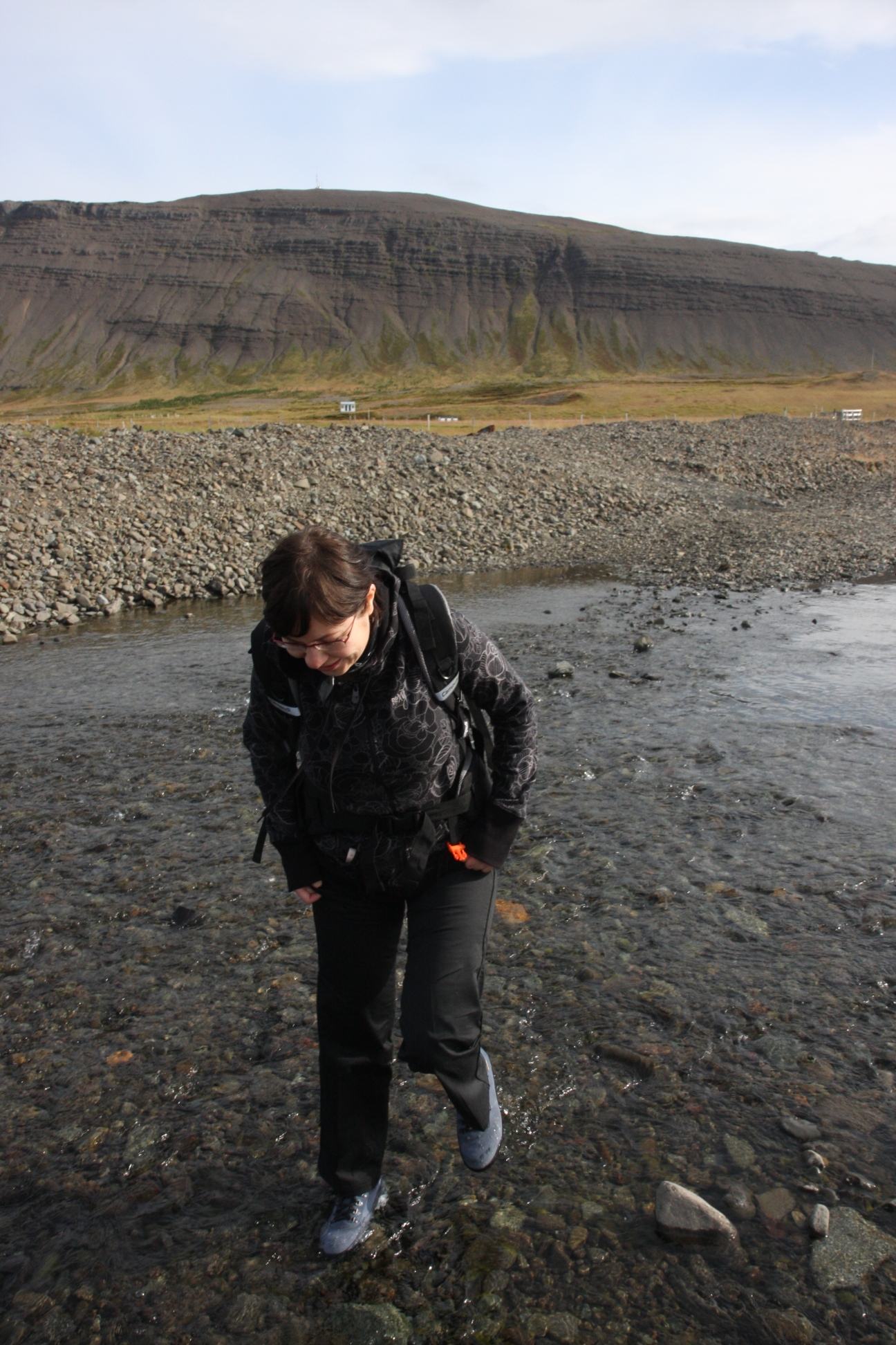 Easy crossing of the small river