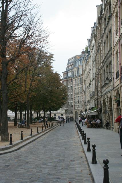 Isle de Cite - gatvelė miesto centre, saloje